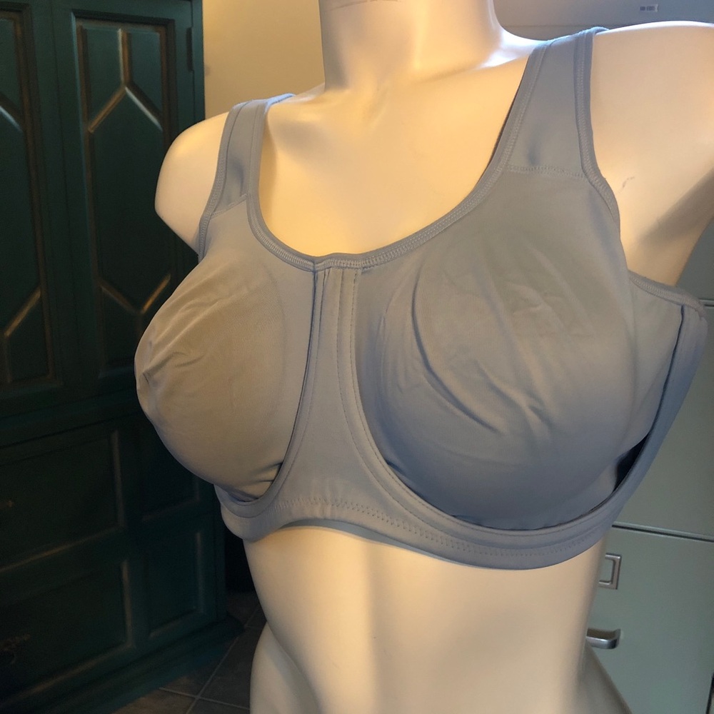 Wireless Full Coverage Support Bra - Light Blue
Wacoal brand 
Size 42DD